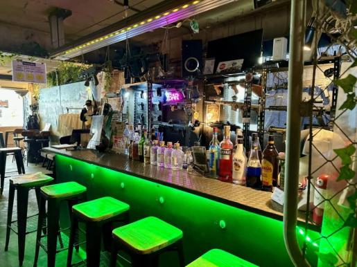 kyoto fun bar shooting bar m4